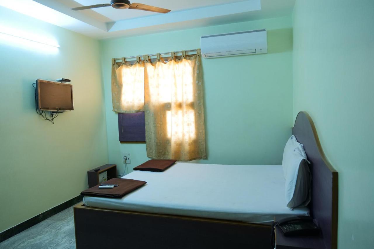 Hotel Vijay โปลลาชี ภายนอก รูปภาพ