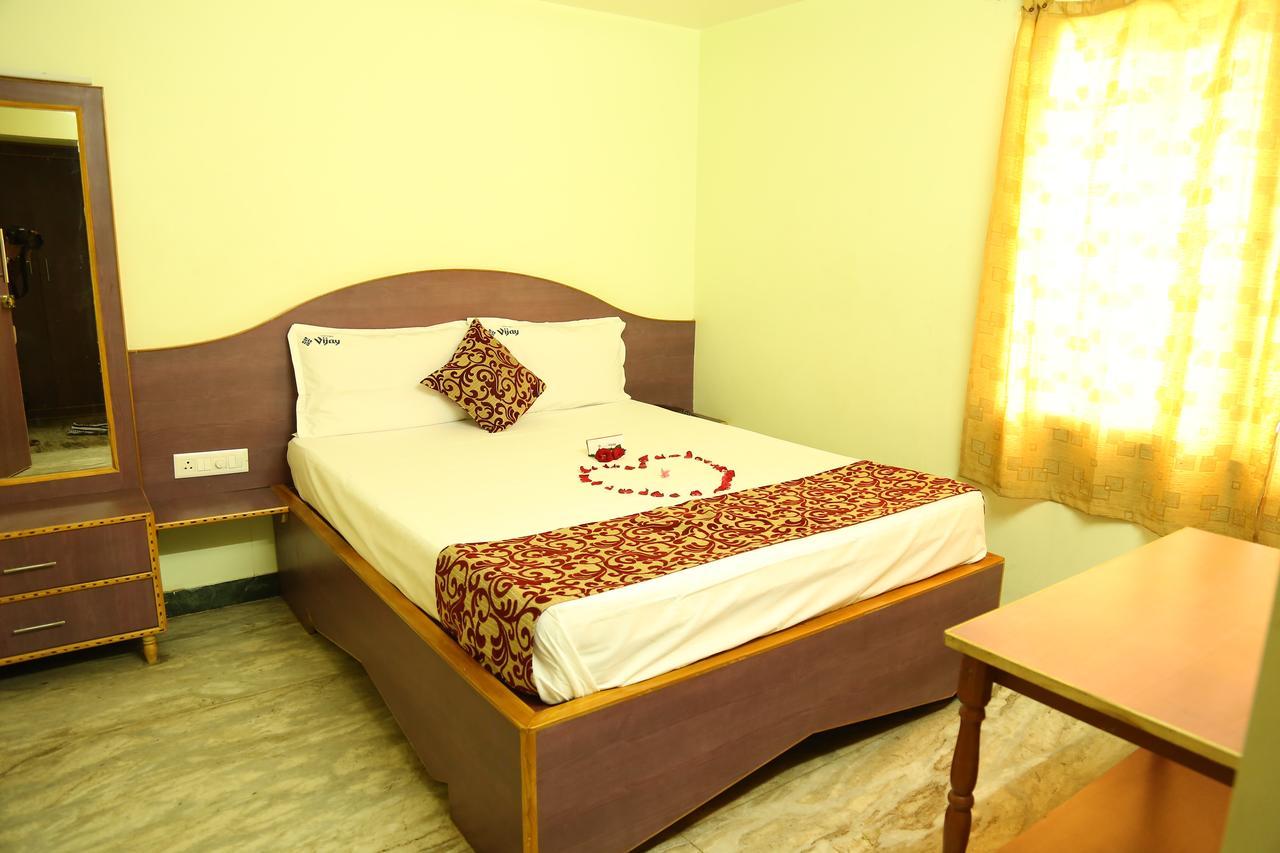 Hotel Vijay โปลลาชี ภายนอก รูปภาพ