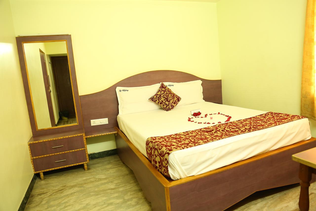 Hotel Vijay โปลลาชี ภายนอก รูปภาพ