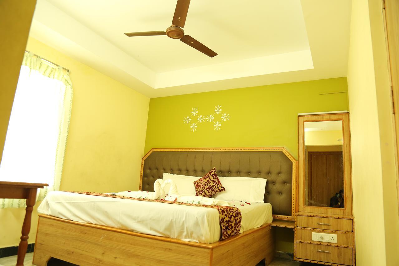 Hotel Vijay โปลลาชี ภายนอก รูปภาพ