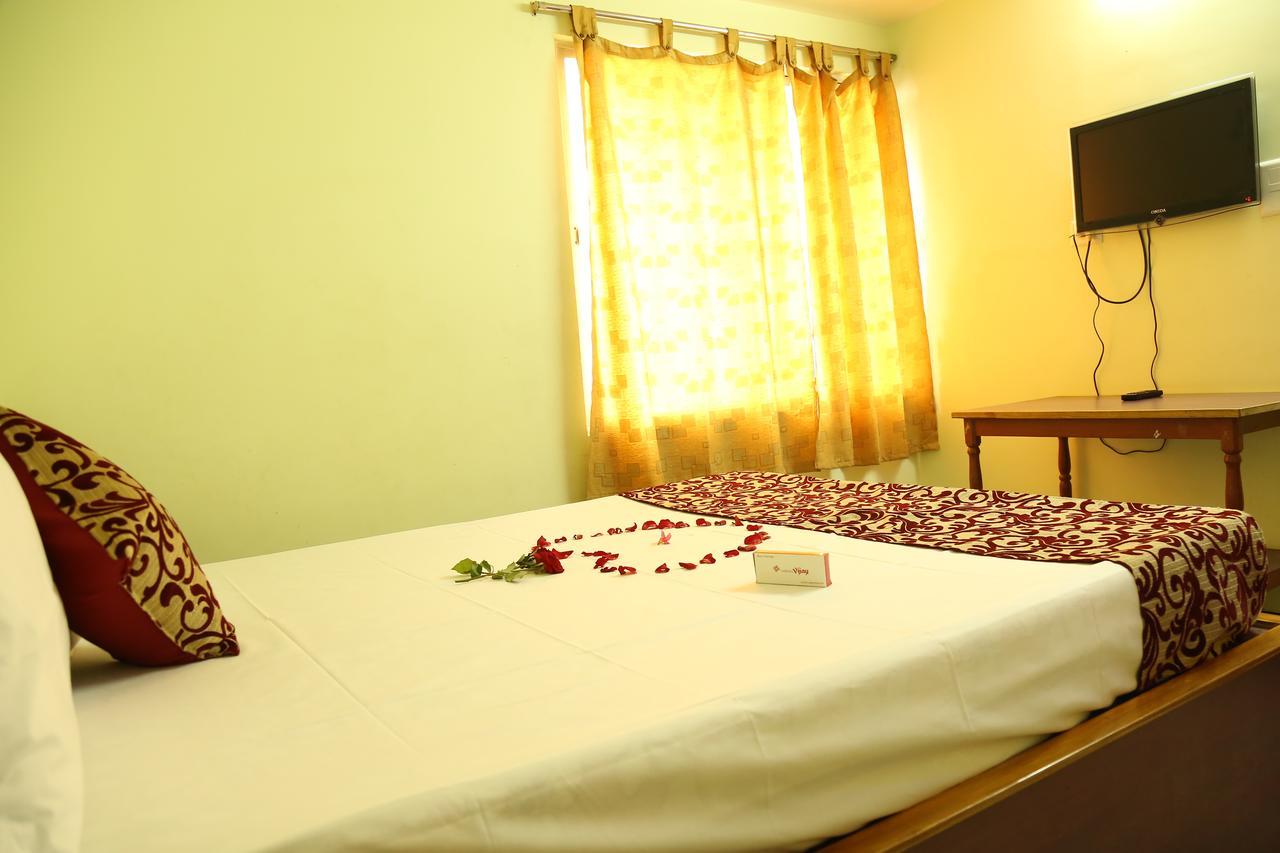 Hotel Vijay โปลลาชี ภายนอก รูปภาพ