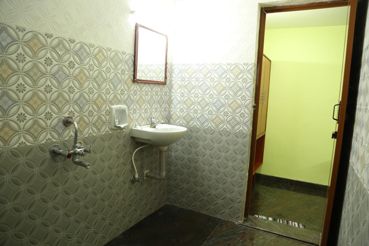 Hotel Vijay โปลลาชี ภายนอก รูปภาพ
